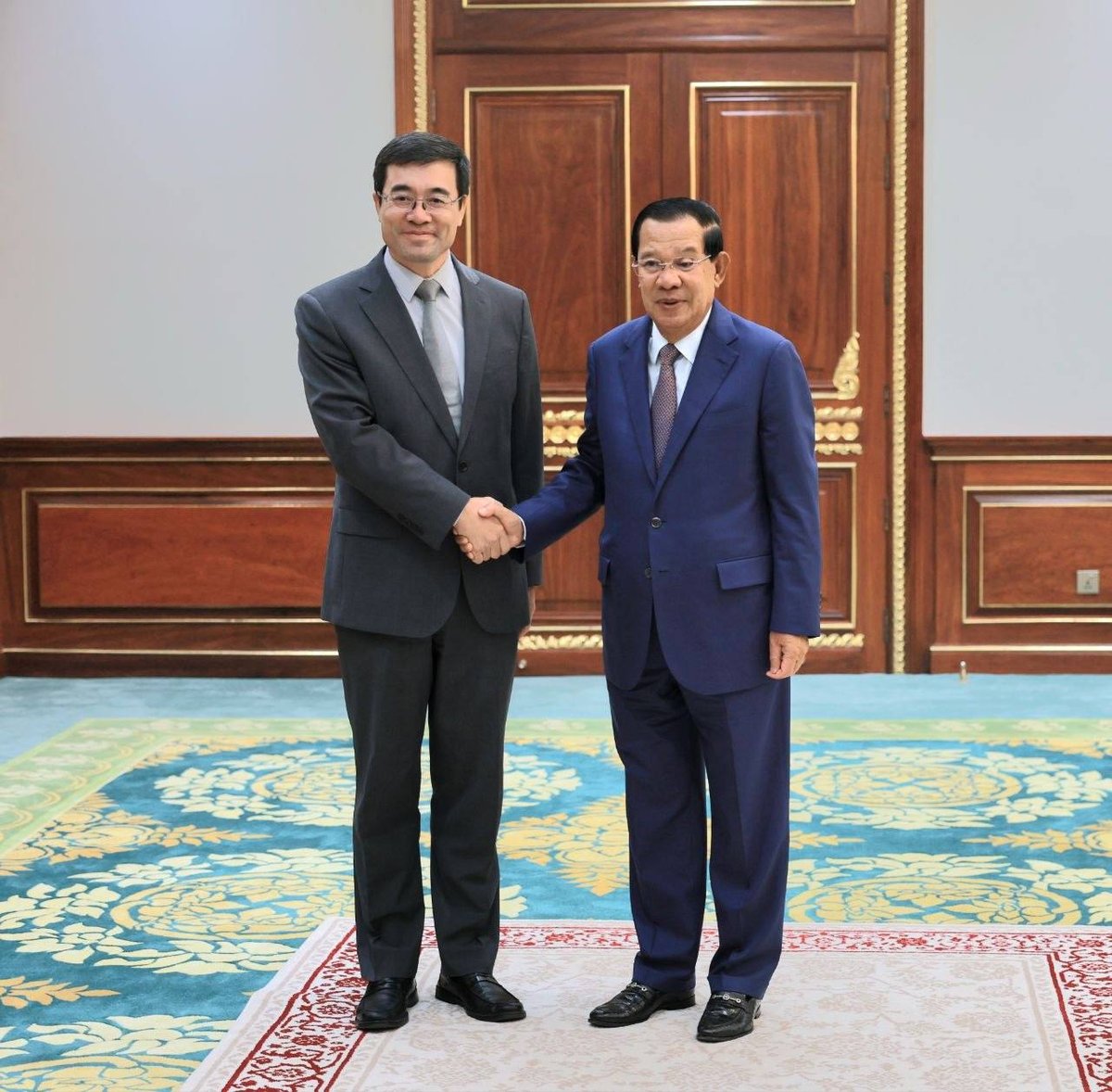 洪森会见中国外交学院院长Gao Fei 探讨教育合作