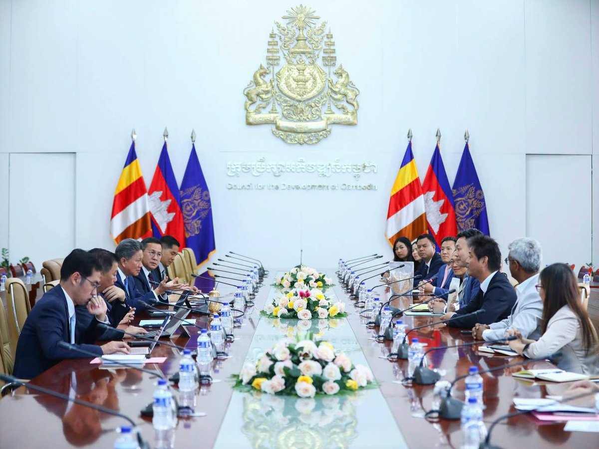 国际商务代表团近期在柬埔寨考察,旨在寻找潜在投资机会,重点关