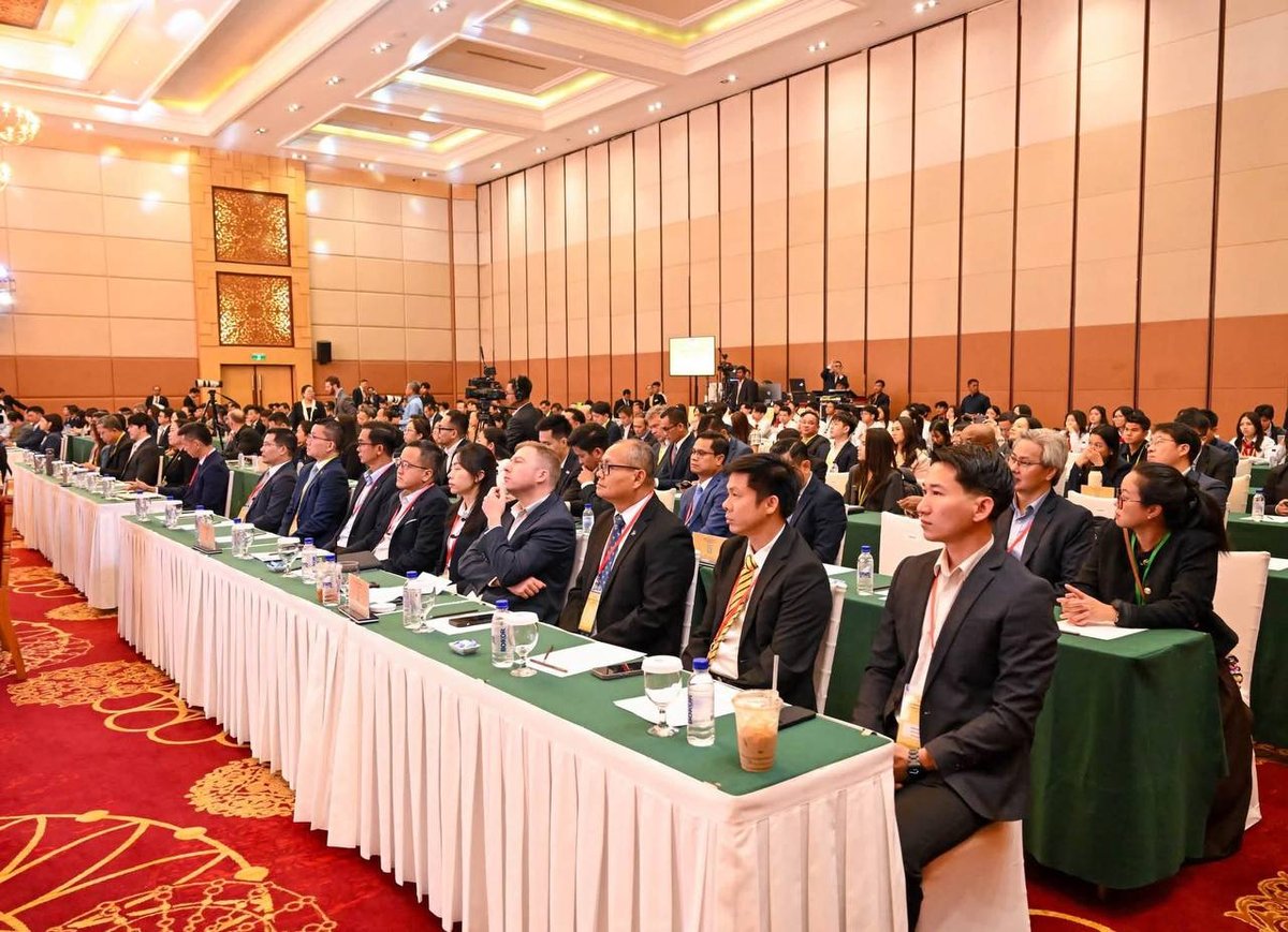 第五届柬埔寨银行业会议召开,会议重点讨论了金融体系的稳定性