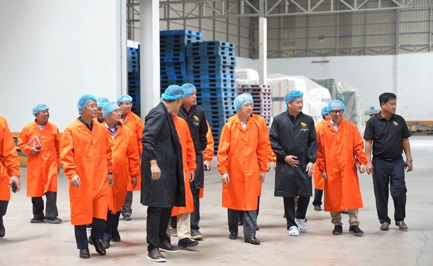 中国驻柬埔寨大使近日赴马德望省进行考察,旨在深入了解当地投资
