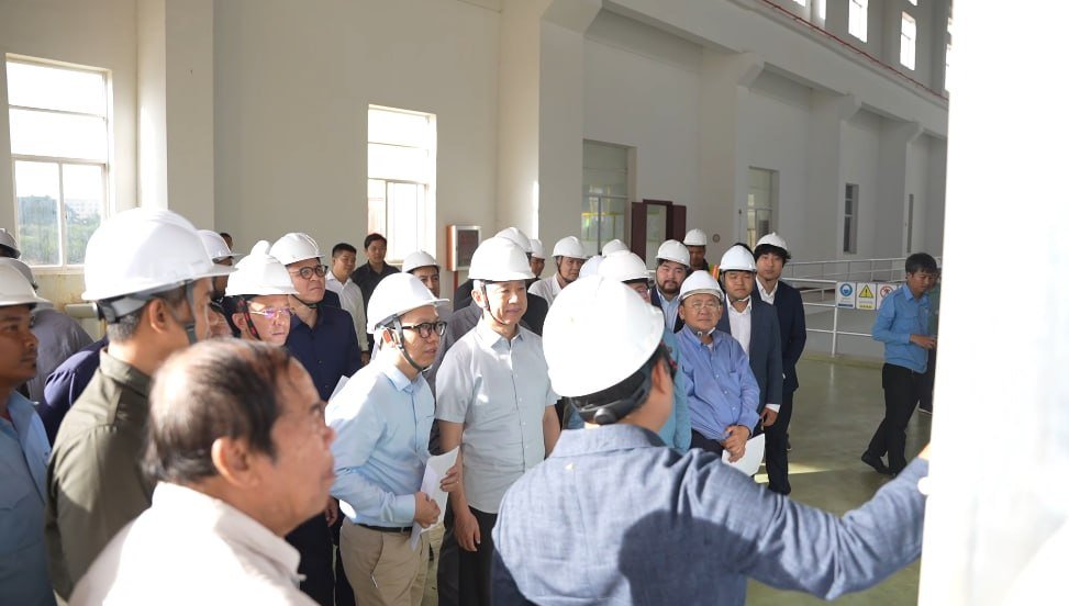 中国驻柬埔寨大使近日赴马德望省进行考察,旨在深入了解当地投资