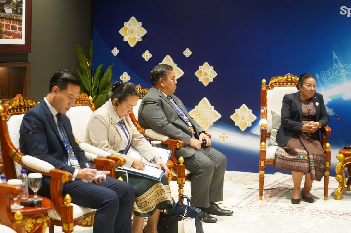 柬埔寨国会主席昆索达莉会见老挝国会代主席
