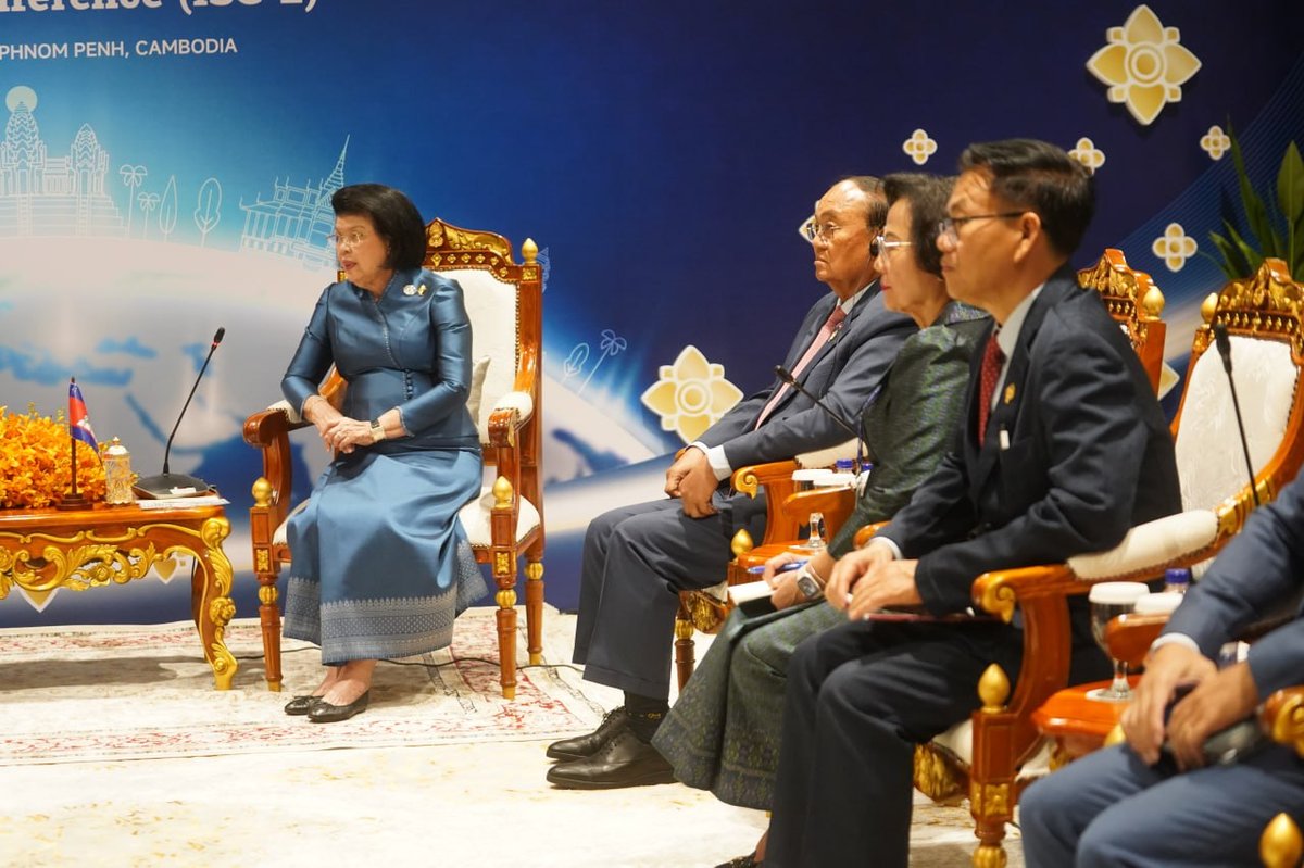 柬埔寨国会主席昆索达莉会见老挝国会代主席
