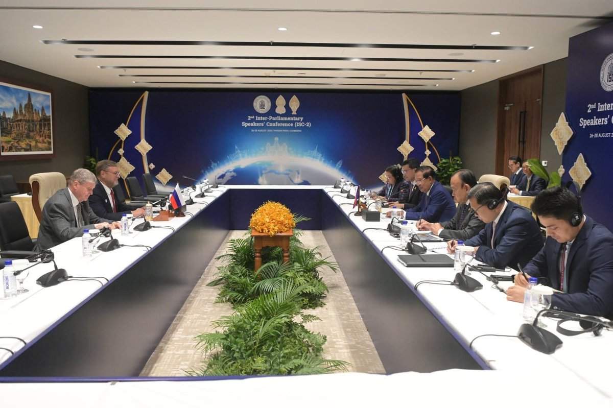 洪森在金边会见俄罗斯联邦委员会副主席,就加强两国议会合作及I