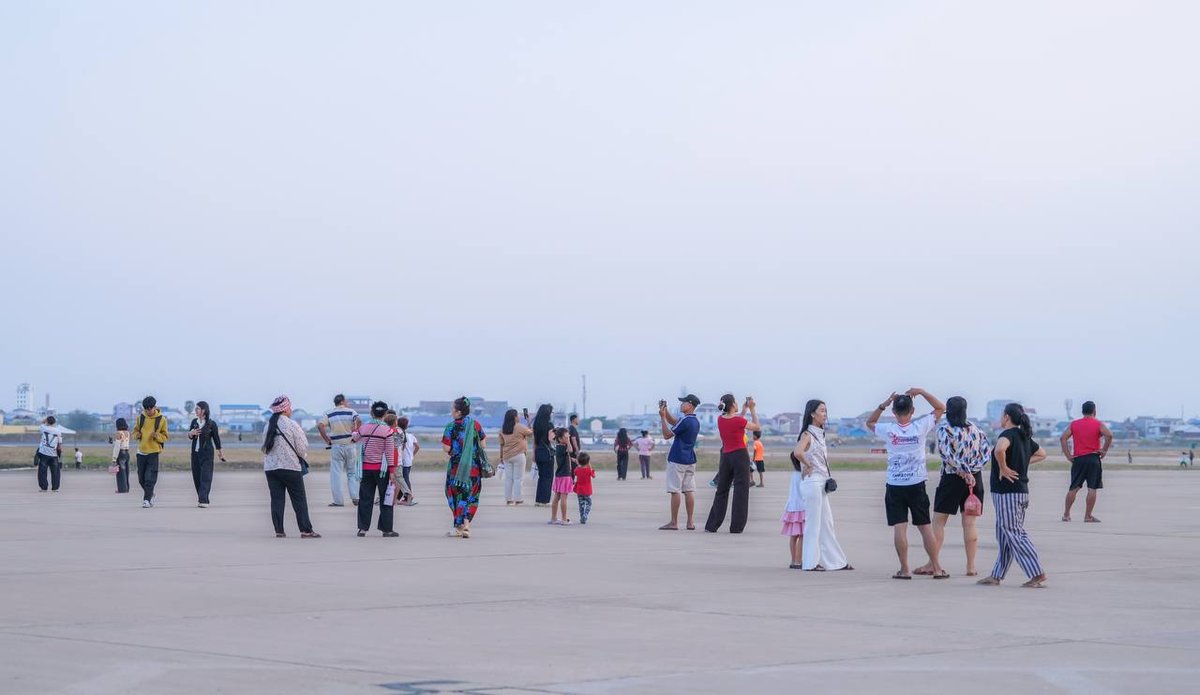 金边国际机场将在亡人节期间向公众开放参观
