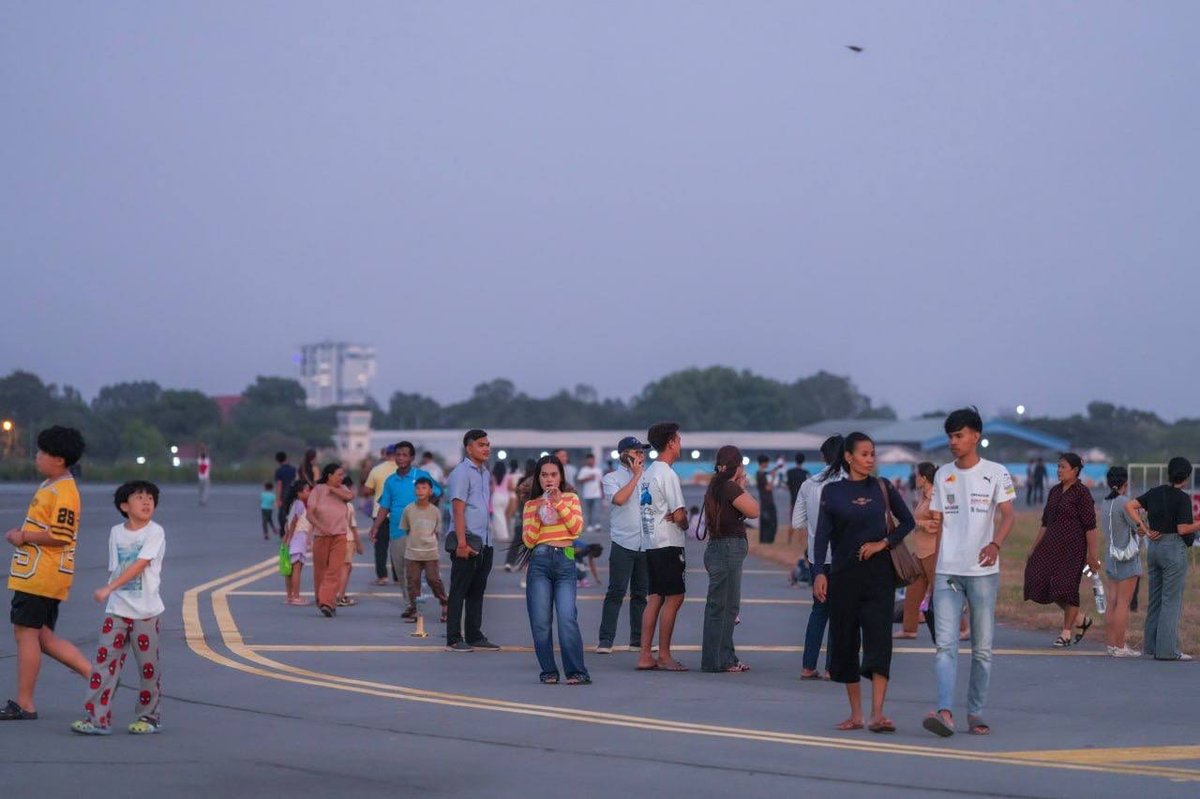 金边国际机场将在亡人节期间向公众开放参观