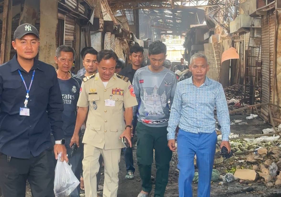 金界市场火灾商户获临时安置点