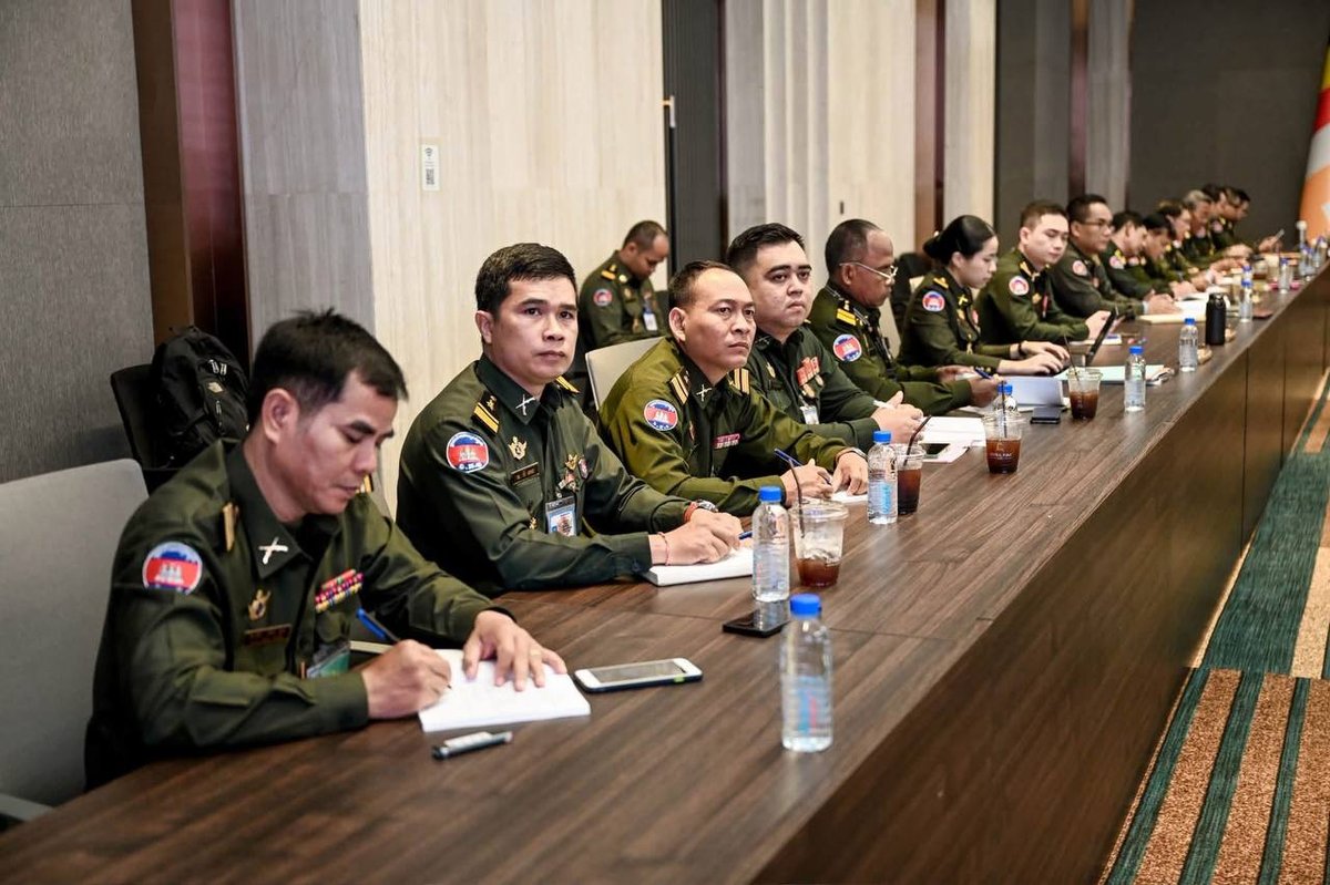 狄西哈主持召开军事义务委员会会议
