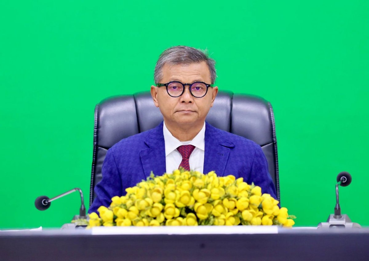 柬埔寨教育部部长主持会议,针对高考期间的违规行为进行调查,高
