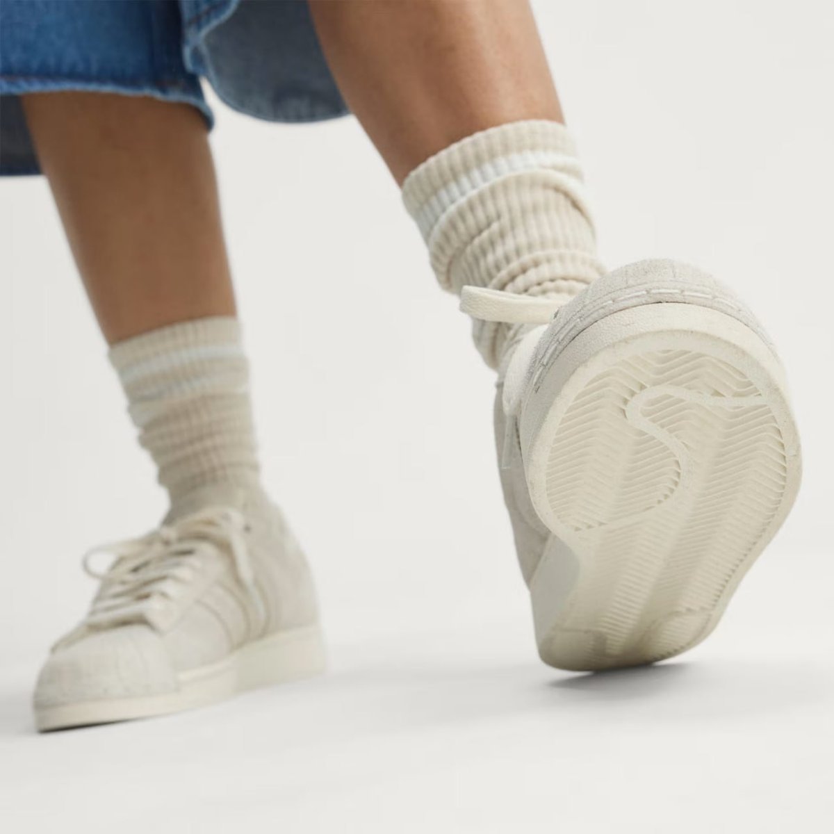 Adidas Superstar II新款上市 麂皮材质多地