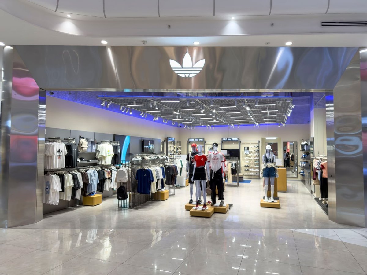 阿迪达斯永旺3新店正式开业 空间升级陈列更丰富
