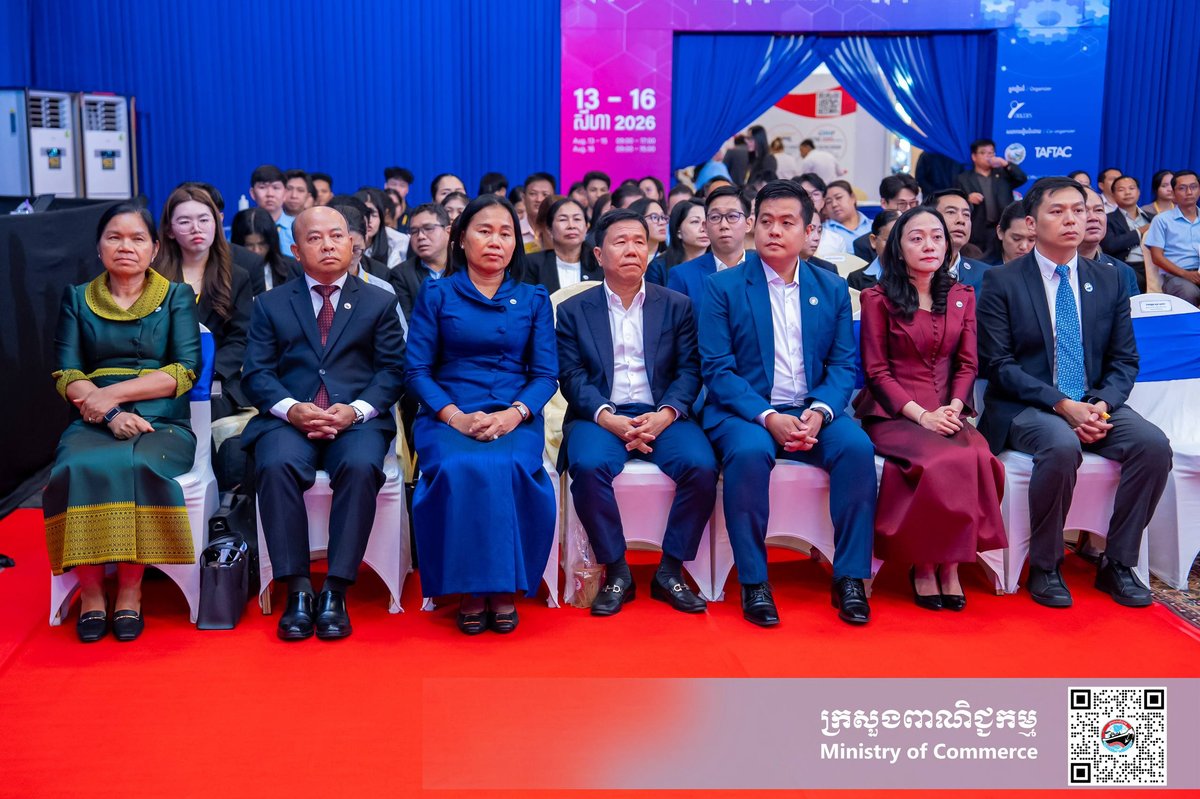 商务部国务秘书Samheng Bora主持了关于加强贸易