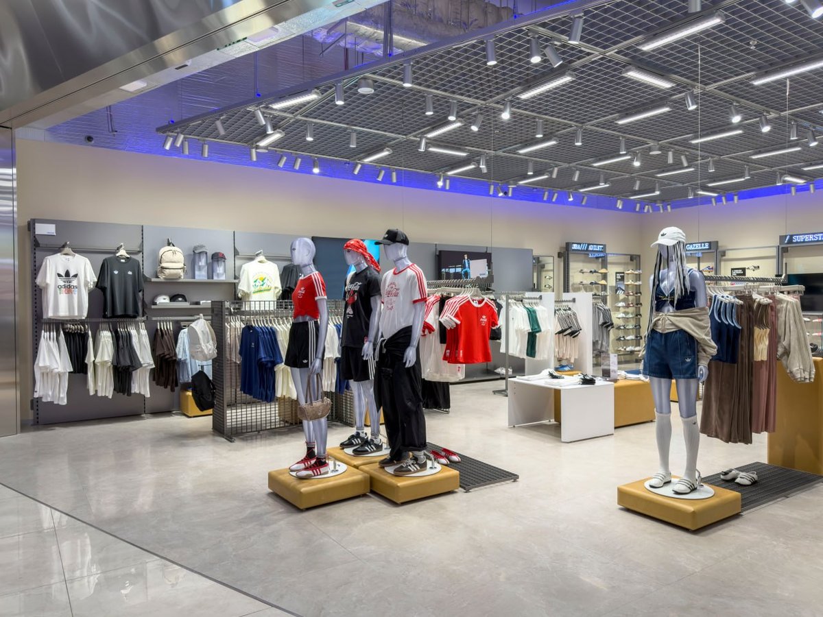 阿迪达斯永旺3新店正式开业 空间升级陈列更丰富