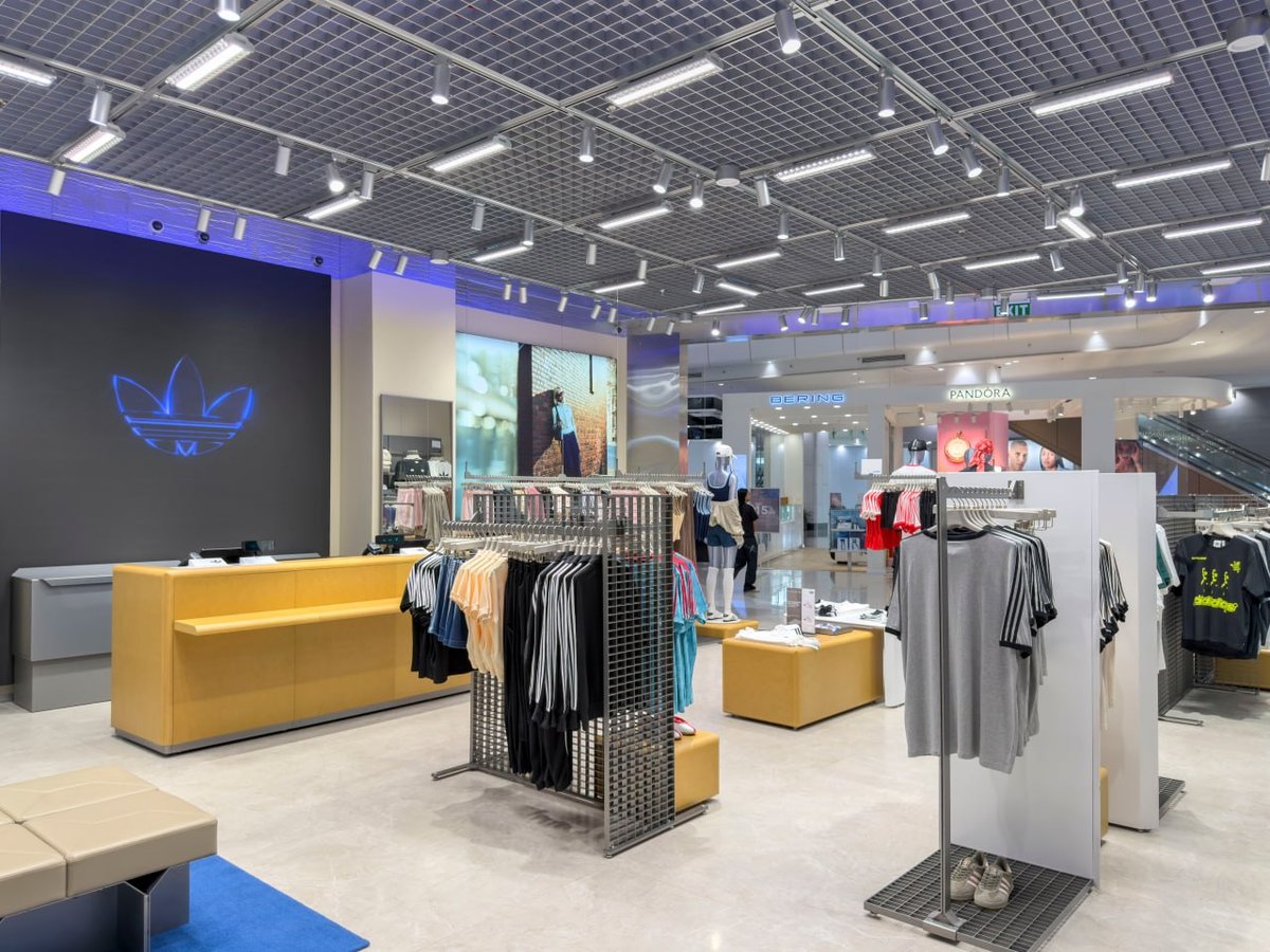 阿迪达斯永旺3新店正式开业 空间升级陈列更丰富