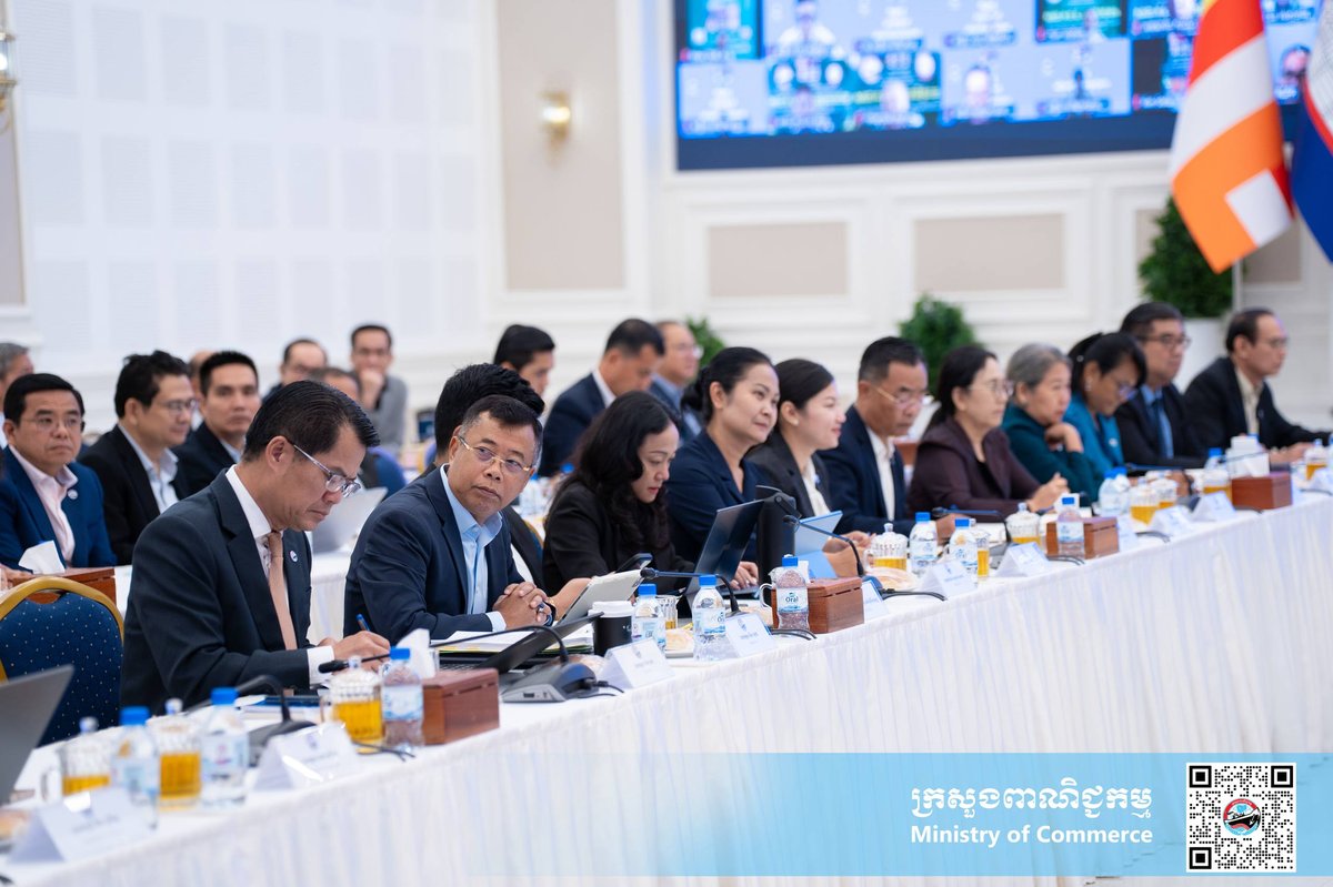商务部召开周会 强调加强市场监管与消费者保护