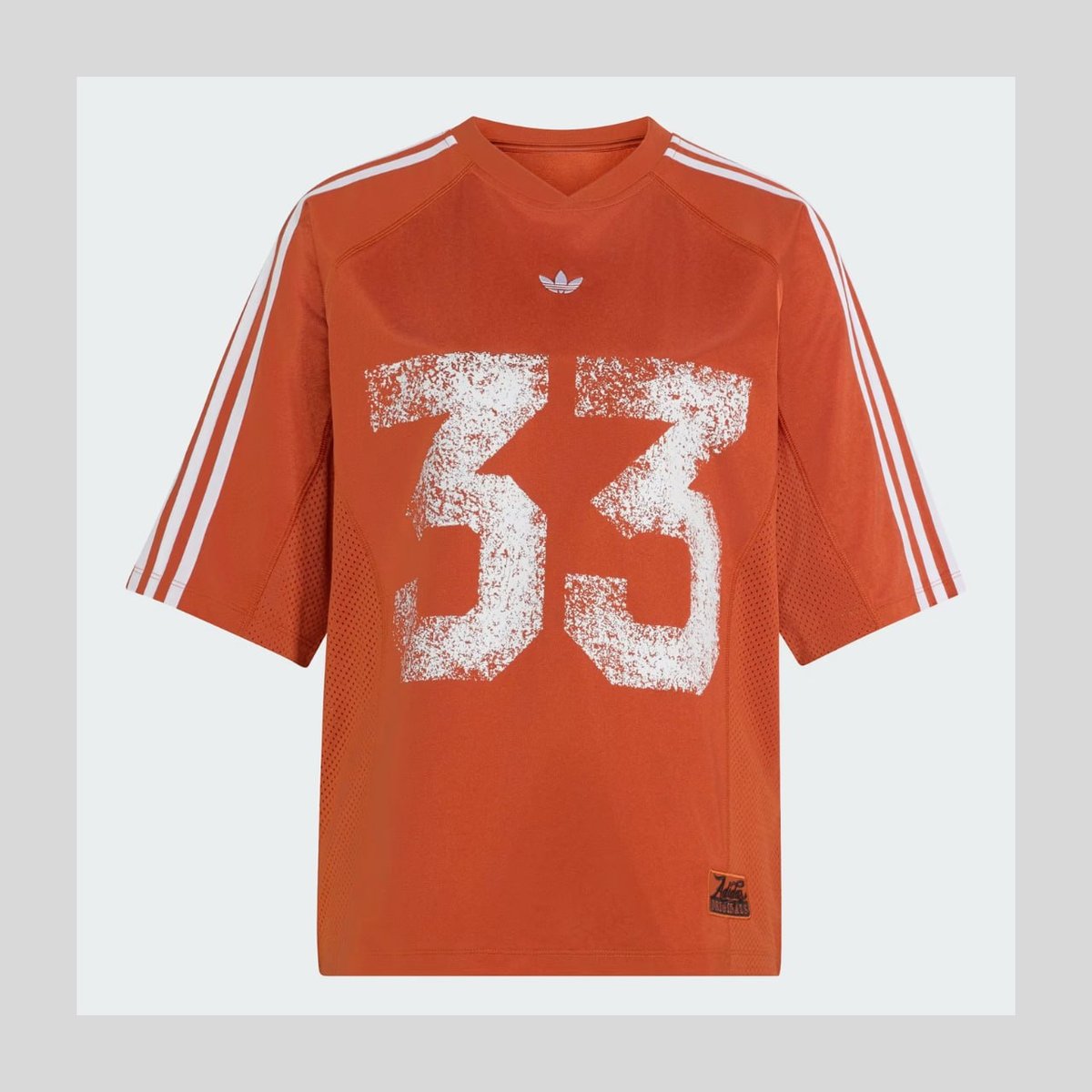 Adidas柬埔寨门店新款服饰上市