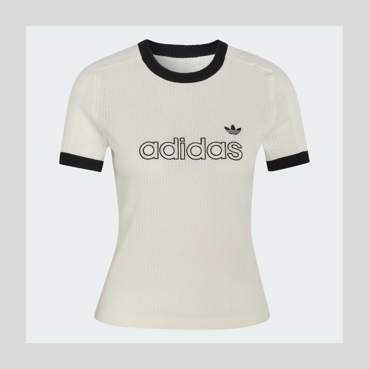 Adidas柬埔寨门店新款服饰上市