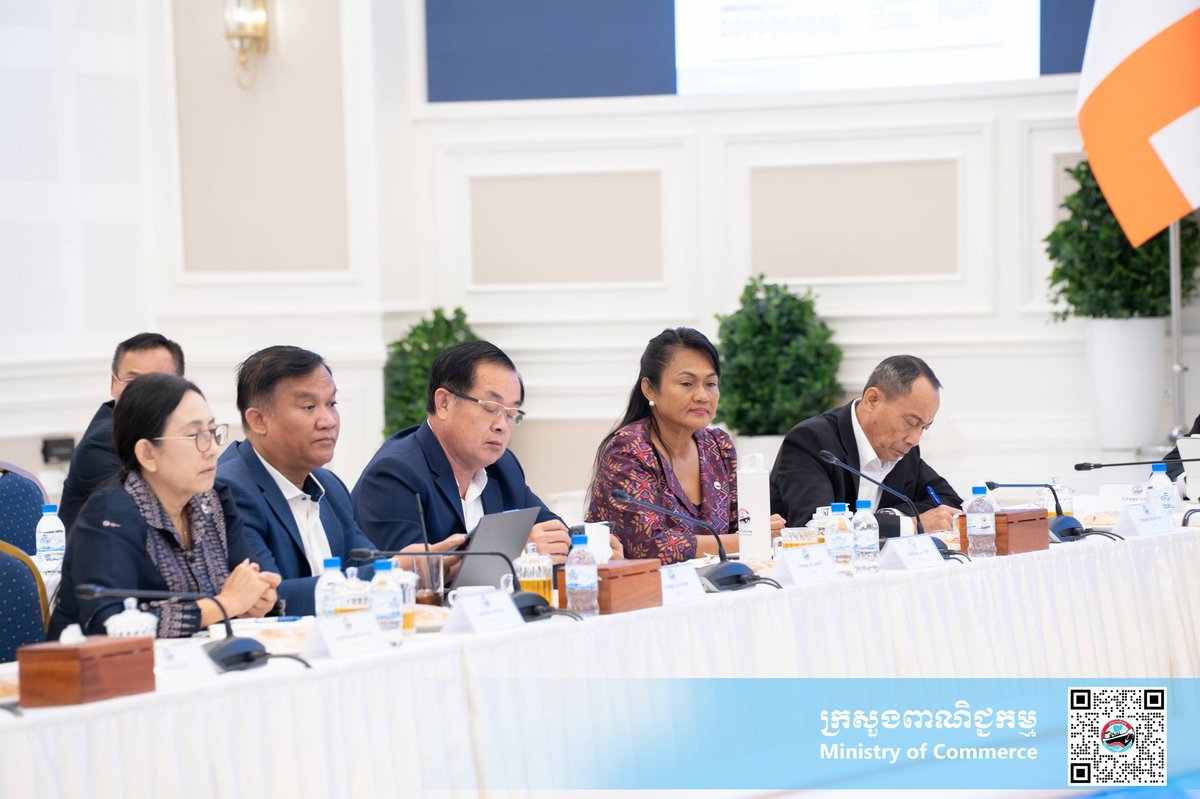 柬埔寨商务部召开8月例会 评估贸易表现