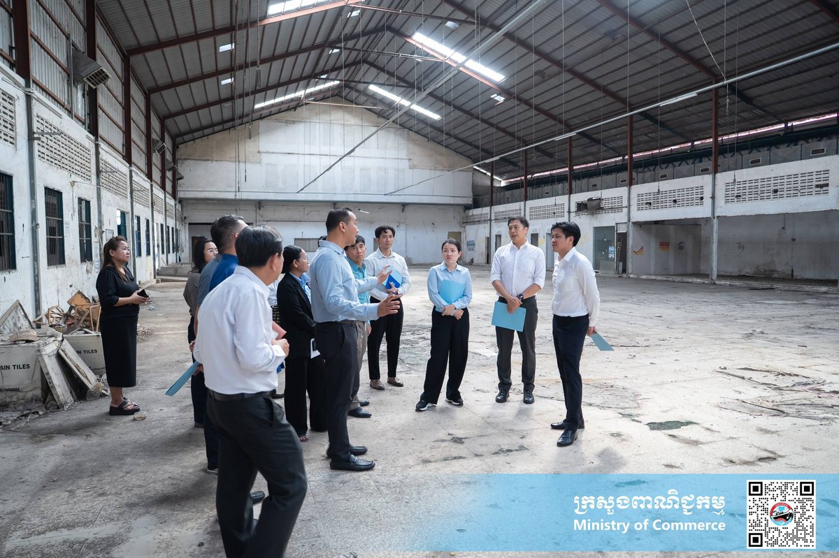 柬埔寨商务部国务秘书Samheng Bora考察商业企业行政