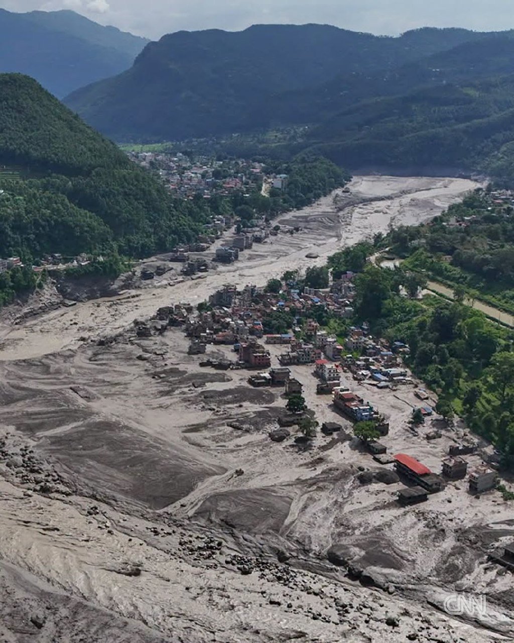尼泊尔与中国边境洪灾致超150人死亡