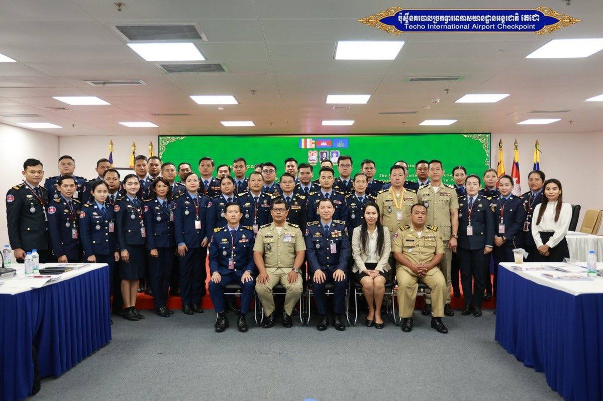 德崇国际机场警方开展反人口贩运培训