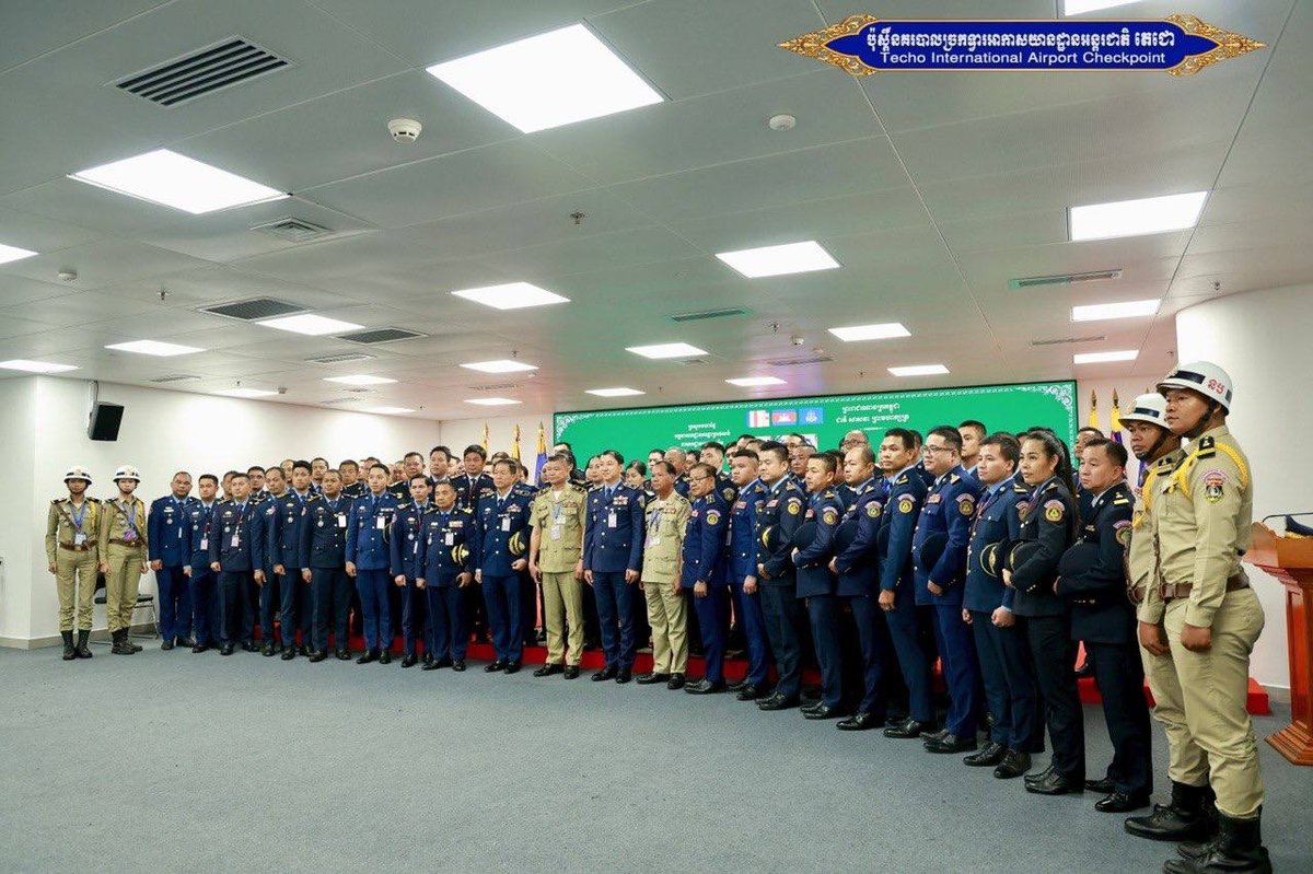 德崇国际机场警察局举办新制服与标识宣导仪式