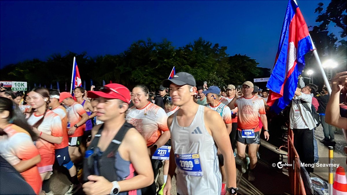第11届吴哥帝国马拉松于8月2日在吴哥窟前正式开赛,设有42