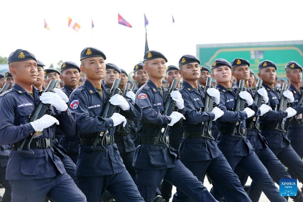 柬埔寨强化国防投入与兵役法执行引发讨论