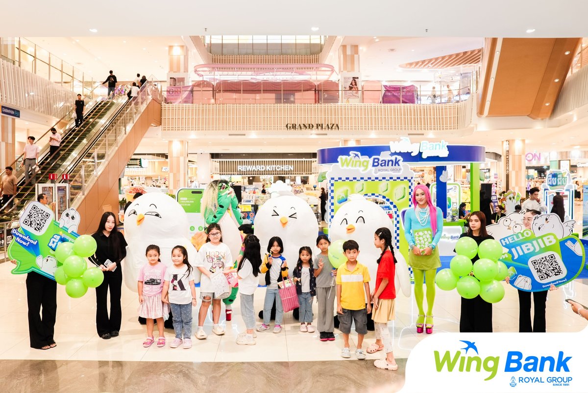 WING银行永旺3周末路演 互动游戏送礼品