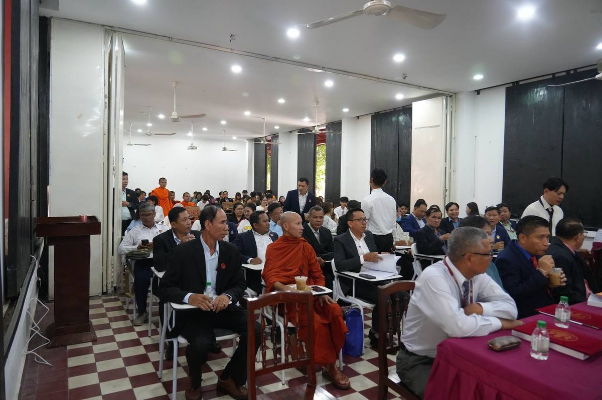 皇家艺术大学举办美术学士毕业论文答辩