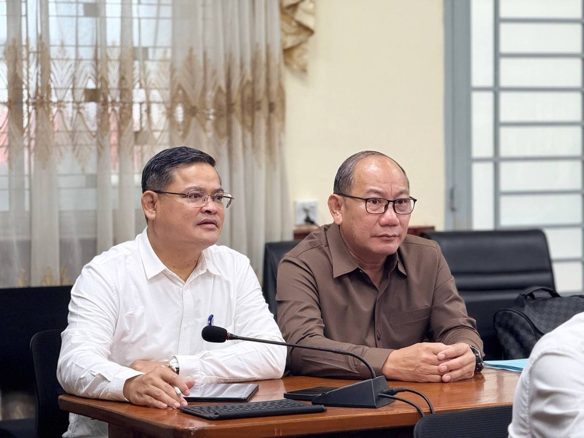 国土规划建设部官员赴柴桢省,对当地行政服务窗口的办事效率进行