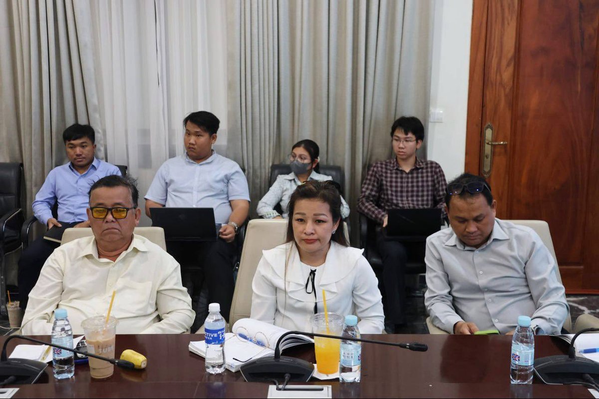 国土规划与建设部官员召开会议,重点排查金边市内的危旧建筑