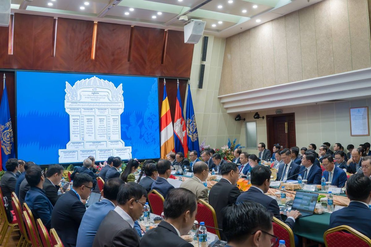 柬埔寨政府召开法律改革会议 推进公共行政现代化