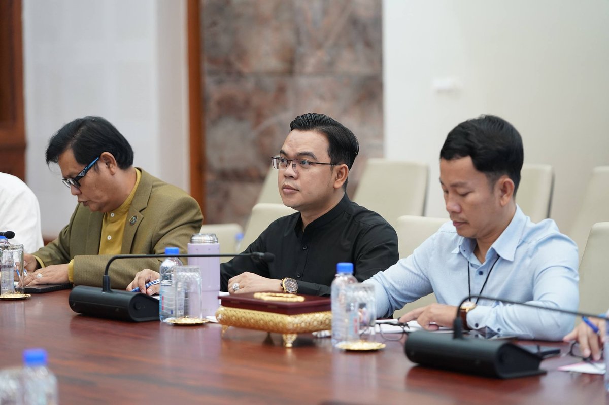 国土规划与建设部国务秘书Tuk Reth Samrach主持