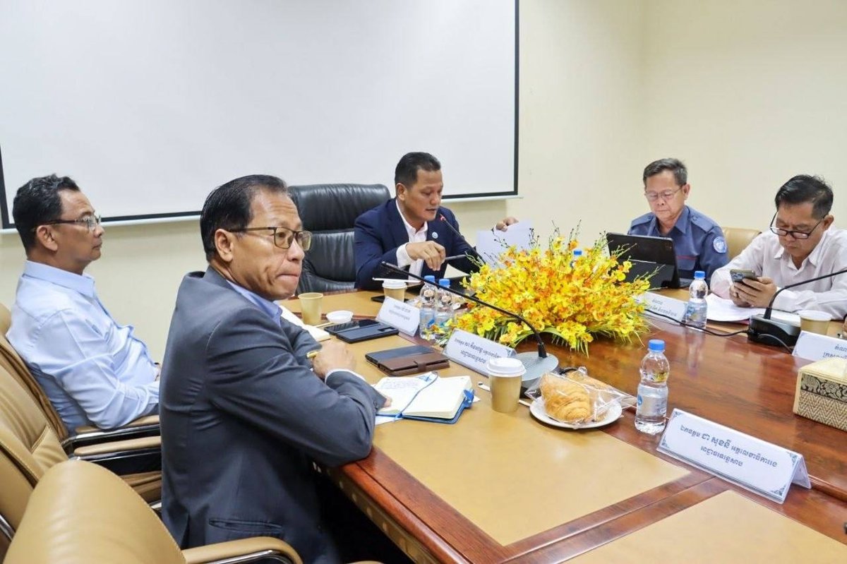 国土规划部工作组近日召开会议,讨论并更新洞里萨湖三区及周边区