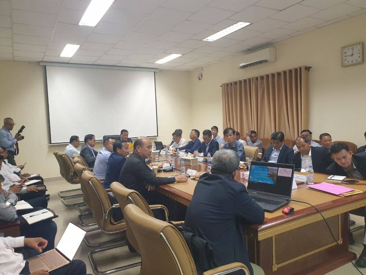 国土规划部工作组近日召开会议,讨论并更新洞里萨湖三区及周边区