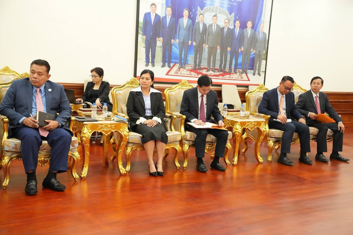 国土规划部与亚洲基金会驻柬代表举行会谈,探讨通过项目合作提升