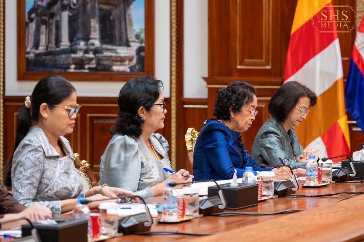 洪森会见柬埔寨妇女理事会代表 强调女性社会贡献