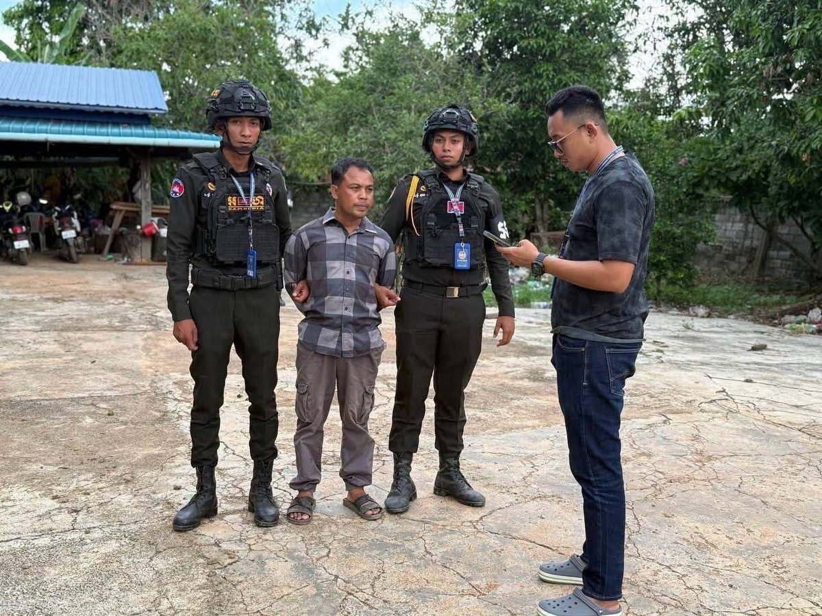 马德望省宪兵在奥查分区破获一起毒品交易案,逮捕一名43岁嫌疑