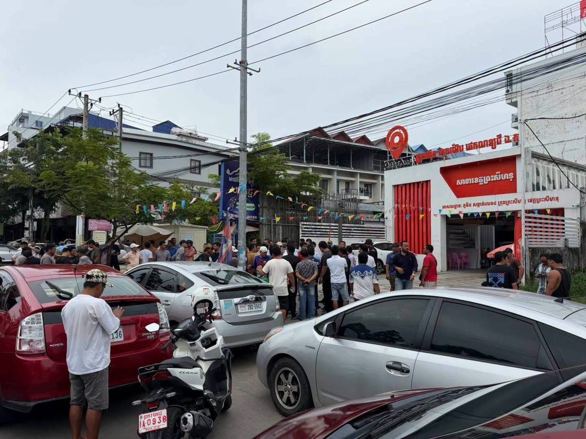 西港网约车司机抗议平台限制 封路要求协调
