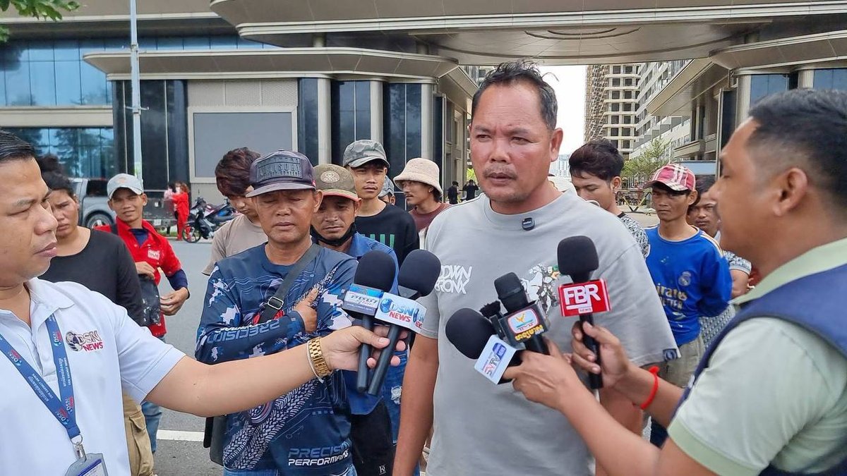 西港奥特雷斯唐人街附近,约30名建筑工人因被拖欠三个月工资,