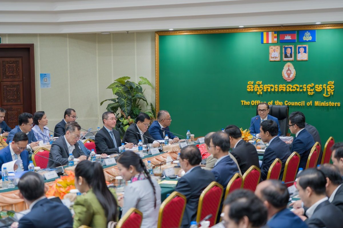 副总理翁赛维苏指导法律改革委员会工作
