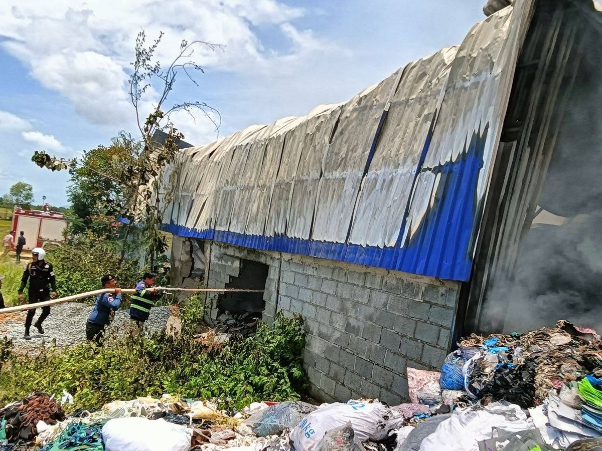 茶胶省巴地县强海鞋厂突发火灾 损失待核实