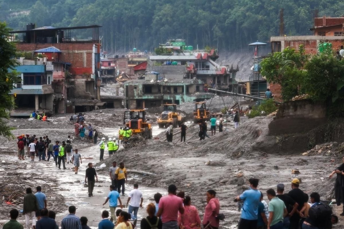 尼泊尔洪灾死亡人数升至近700人 仍有2500人失踪