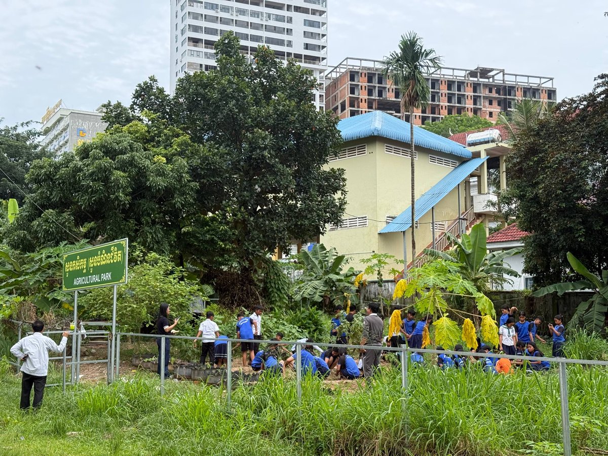 西港洪森小学开展学生生活技能课程