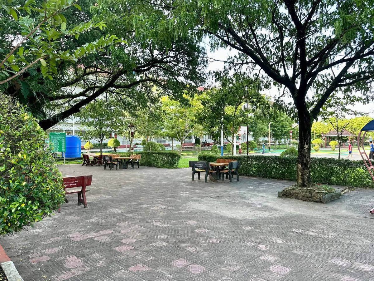 西港洪森威良中学改善教学环境 营造良好学习氛围