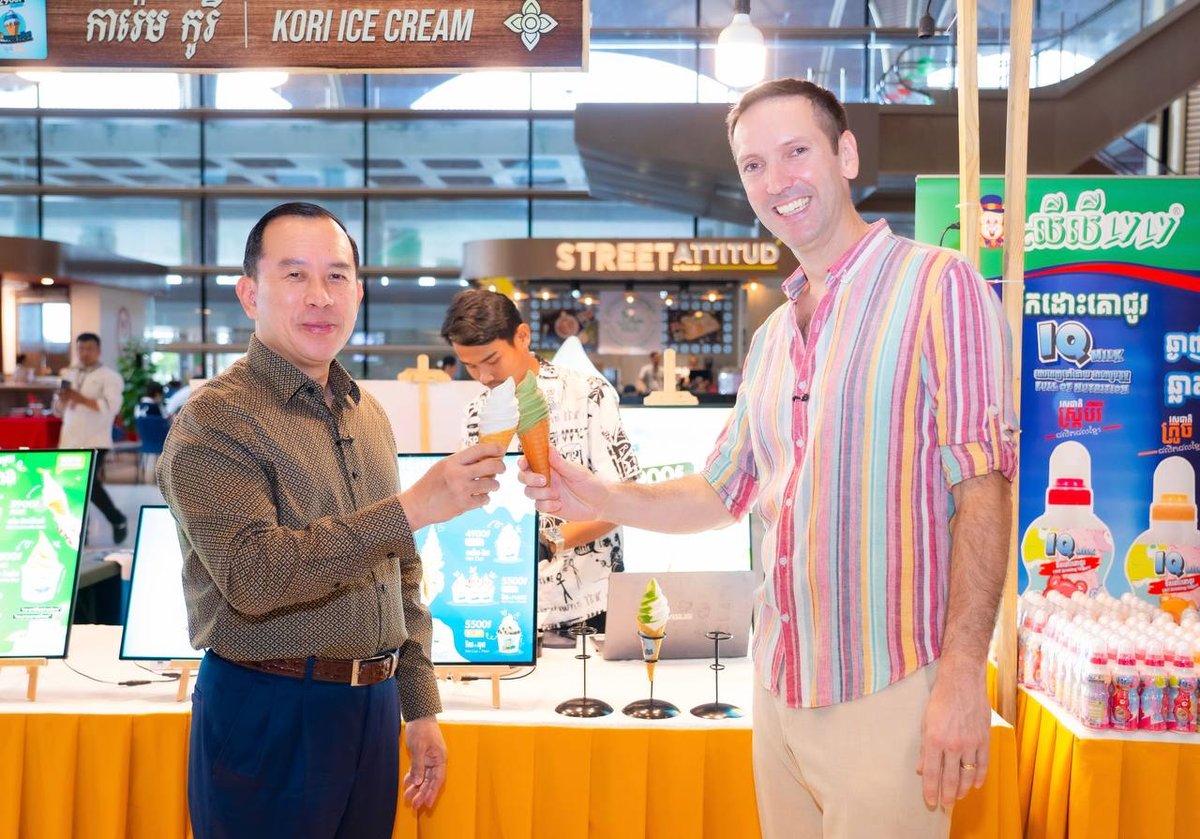 柬埔寨旅游部近日在德崇国际机场举办“我的村庄，我的产品”展览