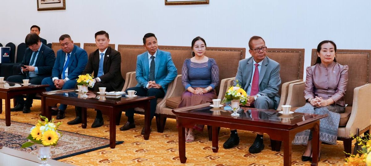柬埔寨旅游部长与韩国商会代表讨论了“访问柬埔寨绿色季节”战略
