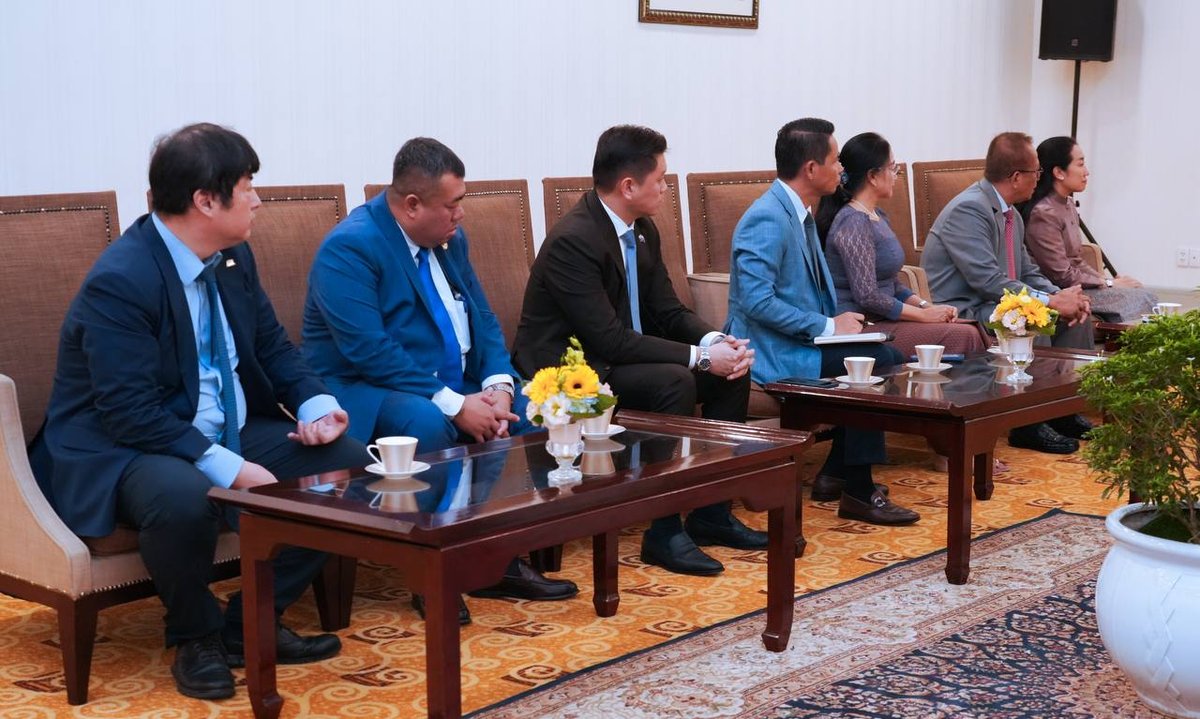 柬埔寨旅游部长与韩国商会代表讨论了“访问柬埔寨绿色季节”战略