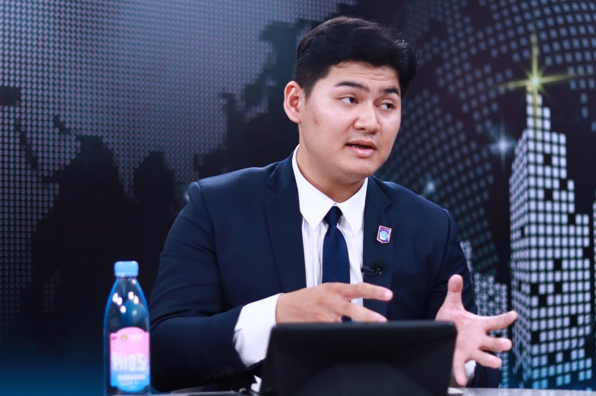 比尔布莱大学举办AI素养讲座 探讨人工智能应用